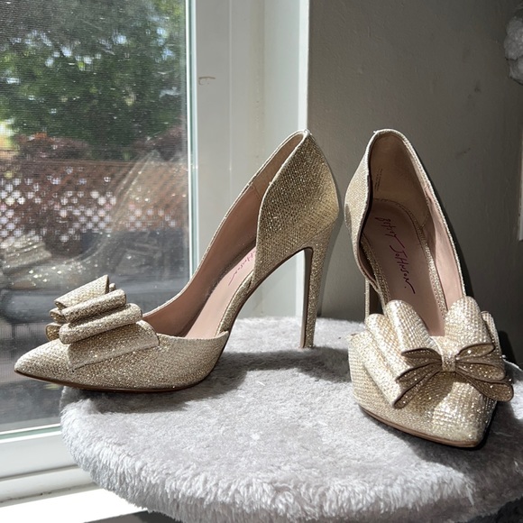 Betsey Johnson Shoes - Betsey Johnson Sparkly Bow Heels - Gold